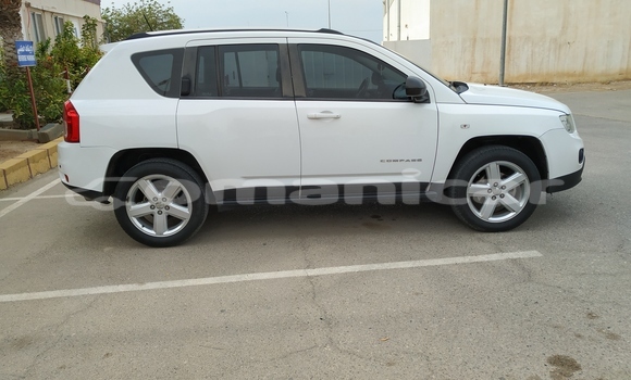 Buy Used Jeep Compass White Car in Muscat in Masqat Buy Used Jeep Compass White Car in Muscat in Masqat