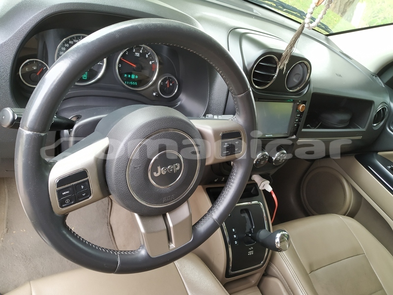 Big with watermark jeep compass masqat muscat 7739