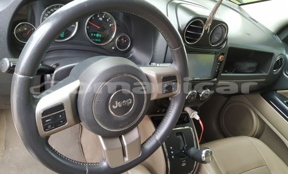 Buy Used Jeep Compass White Car in Muscat in Masqat Buy Used Jeep Compass White Car in Muscat in Masqat