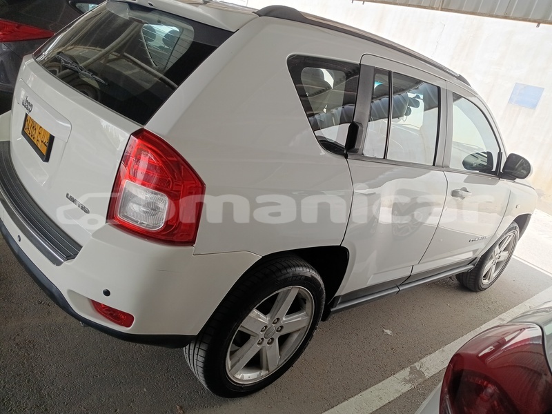 Big with watermark jeep compass masqat muscat 7739