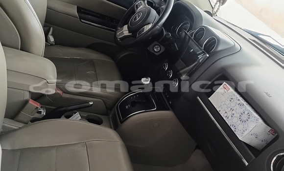 Buy Used Jeep Compass White Car in Muscat in Masqat Buy Used Jeep Compass White Car in Muscat in Masqat