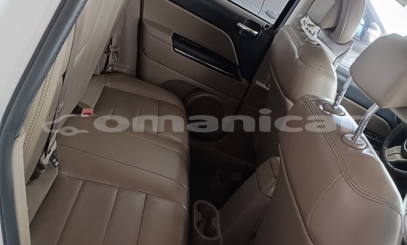Buy Used Jeep Compass White Car in Muscat in Masqat Buy Used Jeep Compass White Car in Muscat in Masqat