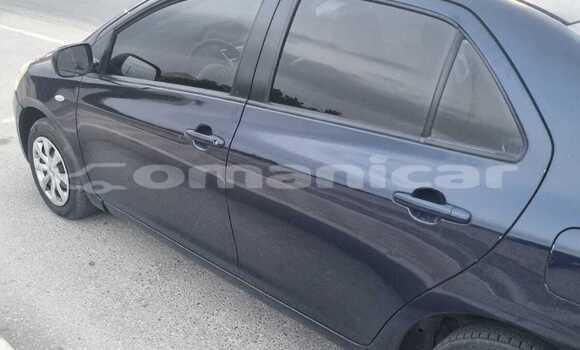 Buy Used Toyota Yaris Blue Car in Muscat in Masqat