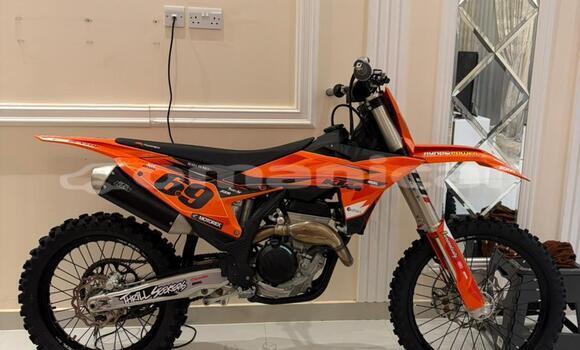 Buy Used KTM 250 Beige Bike in Muscat in Masqat