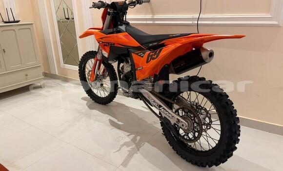Buy Used KTM 250 Beige Bike in Muscat in Masqat Buy Used KTM 250 Beige Bike in Muscat in Masqat