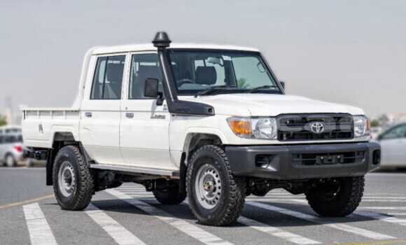 Buy Used Toyota Land Cruiser White Car in Muscat in Masqat Buy Used Toyota Land Cruiser White Car in Muscat in Masqat