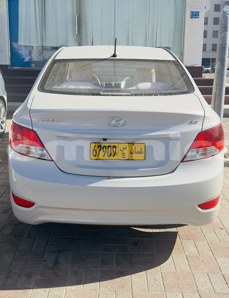 Big with watermark hyundai accent masqat as sib 7746