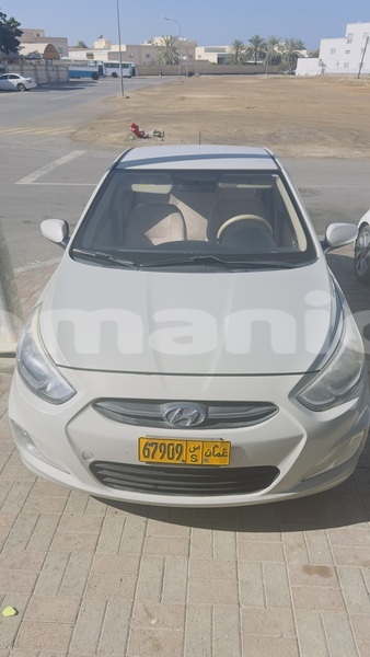 Big with watermark hyundai accent masqat as sib 7746