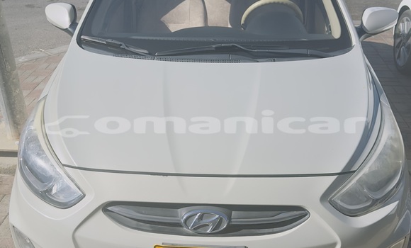 Buy Used Hyundai Accent Beige Car in as–Sib in Masqat Buy Used Hyundai Accent Beige Car in as–Sib in Masqat