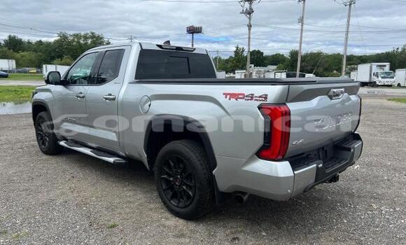 Buy Used Toyota Tundra Silver Car in al–Khaburah in al-Batinah Buy Used Toyota Tundra Silver Car in al–Khaburah in al-Batinah