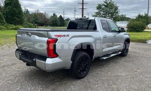 Buy Used Toyota Tundra Silver Car in al–Khaburah in al-Batinah Buy Used Toyota Tundra Silver Car in al–Khaburah in al-Batinah