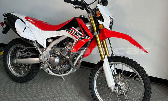 Buy Used Honda CRF Red Bike in al–Buraymi in adh-Dhahirah Buy Used Honda CRF Red Bike in al–Buraymi in adh-Dhahirah