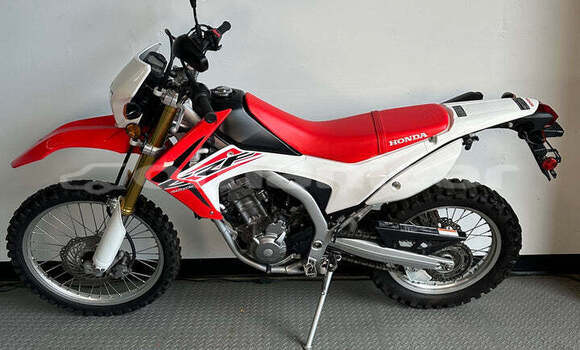 Buy Used Honda CRF Red Bike in al–Buraymi in adh-Dhahirah Buy Used Honda CRF Red Bike in al–Buraymi in adh-Dhahirah