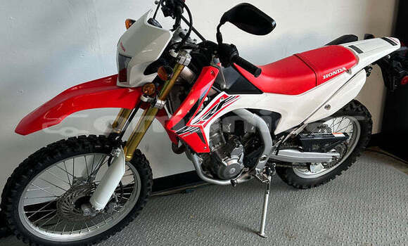 Buy Used Honda CRF Red Bike in al–Buraymi in adh-Dhahirah Buy Used Honda CRF Red Bike in al–Buraymi in adh-Dhahirah