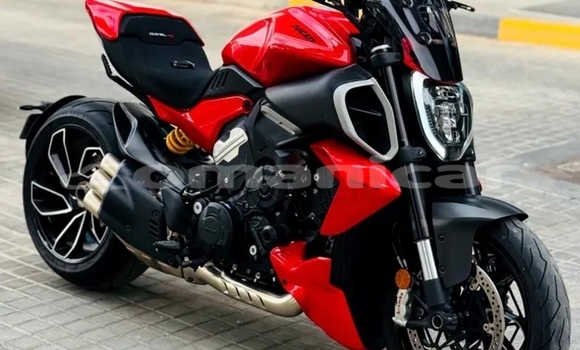 Buy Used Ducati Diavel Red Bike in Muscat in Masqat Buy Used Ducati Diavel Red Bike in Muscat in Masqat