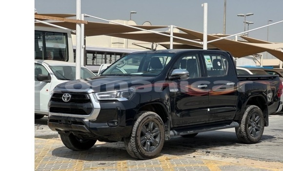 Buy Used Toyota Hilux White Car in Muscat in Masqat Buy Used Toyota Hilux White Car in Muscat in Masqat