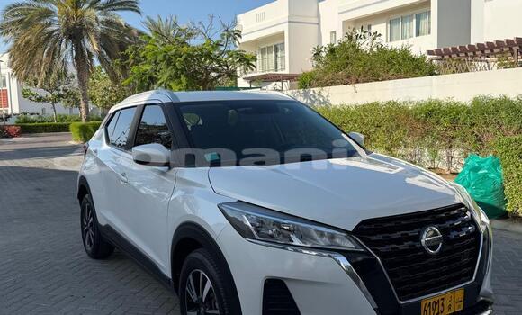 Buy Used Nissan Kix White Car in as–Sib in Masqat