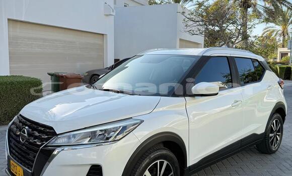 Buy Used Nissan Kix White Car in as–Sib in Masqat Buy Used Nissan Kix White Car in as–Sib in Masqat