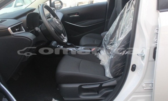 Buy Used Toyota Corolla White Car in Muscat in Masqat Buy Used Toyota Corolla White Car in Muscat in Masqat