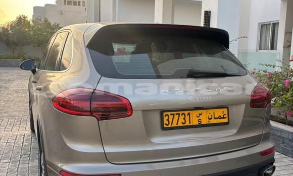 Buy Used Porsche Cayenne Other Car in Muscat in Masqat Buy Used Porsche Cayenne Other Car in Muscat in Masqat