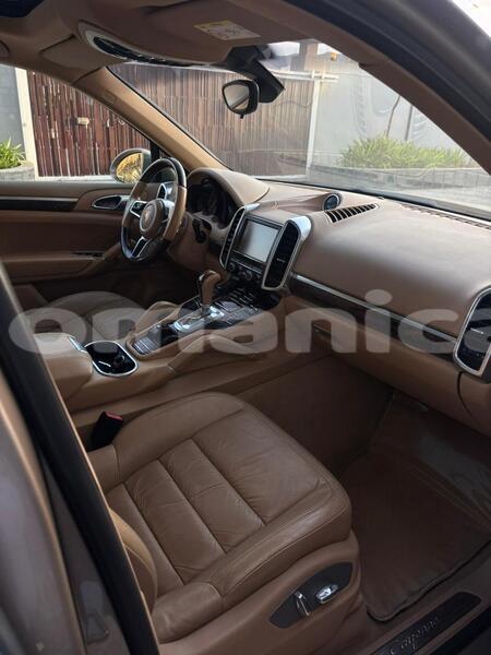 Big with watermark porsche cayenne masqat muscat 7764