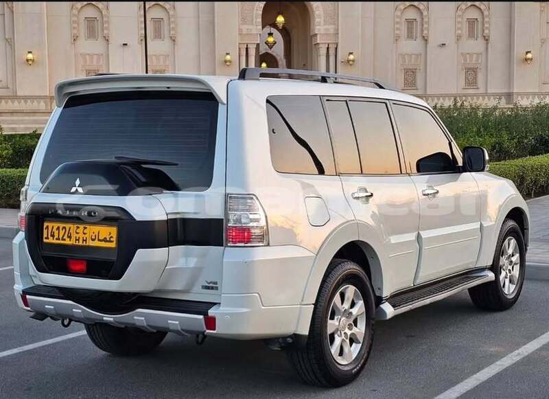 Big with watermark mitsubishi pajero al batinah al masna ah 7774