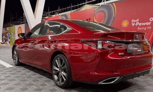 Buy Used Lexus ES Red Car in Bawshar in Masqat Buy Used Lexus ES Red Car in Bawshar in Masqat