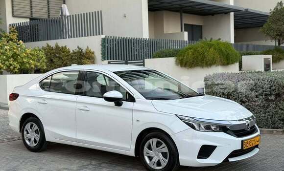 Buy Used Honda City White Car in al–Masna'ah in al-Batinah