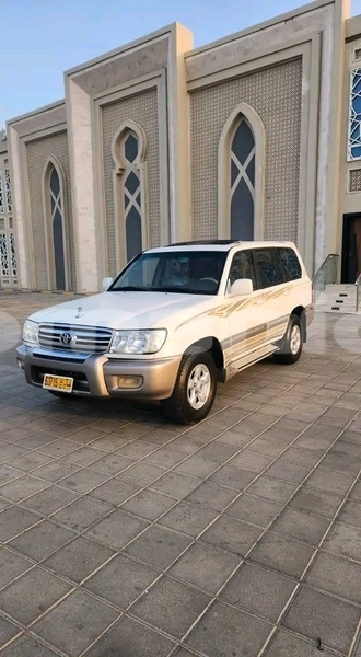 Big with watermark toyota land cruiser masqat azaiba 7792