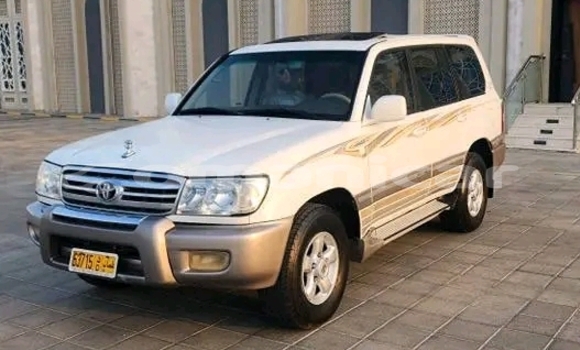 Buy Used Toyota Land Cruiser White Car in Azaiba in Masqat Buy Used Toyota Land Cruiser White Car in Azaiba in Masqat