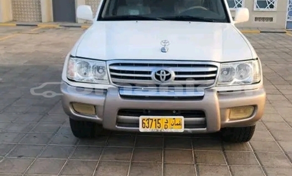 Buy Used Toyota Land Cruiser White Car in Azaiba in Masqat Buy Used Toyota Land Cruiser White Car in Azaiba in Masqat