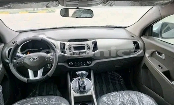 Buy Used Kia Sportage White Car in as–Sib in Masqat Buy Used Kia Sportage White Car in as–Sib in Masqat