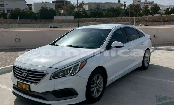 Buy Used Hyundai Sonata White Car in Bahla' in ad-Dakhiliyah Buy Used Hyundai Sonata White Car in Bahla' in ad-Dakhiliyah