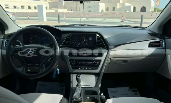 Buy Used Hyundai Sonata White Car in Bahla' in ad-Dakhiliyah Buy Used Hyundai Sonata White Car in Bahla' in ad-Dakhiliyah