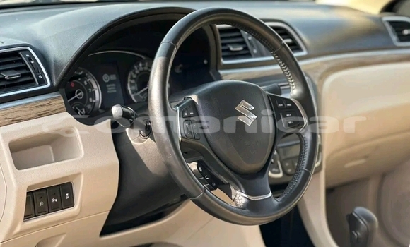 Buy Used Nissan Expert Other Car in Azaiba in Masqat Buy Used Nissan Expert Other Car in Azaiba in Masqat