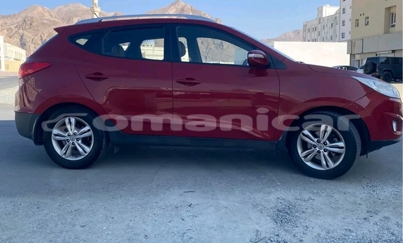 Buy Used Hyundai Tucson Red Car in Bahla' in ad-Dakhiliyah Buy Used Hyundai Tucson Red Car in Bahla' in ad-Dakhiliyah