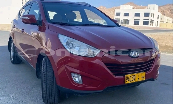 Buy Used Hyundai Tucson Red Car in Bahla' in ad-Dakhiliyah Buy Used Hyundai Tucson Red Car in Bahla' in ad-Dakhiliyah