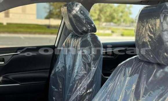 Buy Used Toyota RAV4 White Car in Barkah in al-Batinah Buy Used Toyota RAV4 White Car in Barkah in al-Batinah