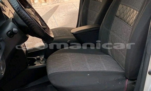Buy Used Dacia Logan White Car in Bahla' in ad-Dakhiliyah Buy Used Dacia Logan White Car in Bahla' in ad-Dakhiliyah