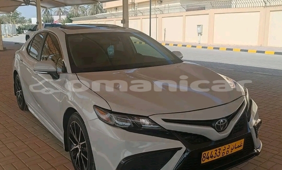 Buy Used Toyota Camry White Car in Bahla' in ad-Dakhiliyah Buy Used Toyota Camry White Car in Bahla' in ad-Dakhiliyah