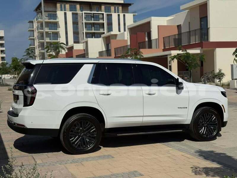 Big with watermark chevrolet tahoe adh dhahirah al buraymi 7844