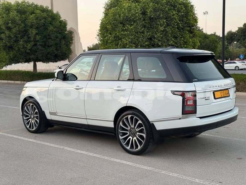 Big with watermark land rover range rover vogue al batinah ar rustaq 7849