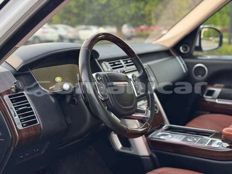 Big with watermark land rover range rover vogue al batinah ar rustaq 7849