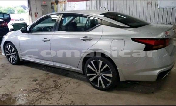 Buy Used Nissan Altima White Car in Ruwi in Masqat Buy Used Nissan Altima White Car in Ruwi in Masqat