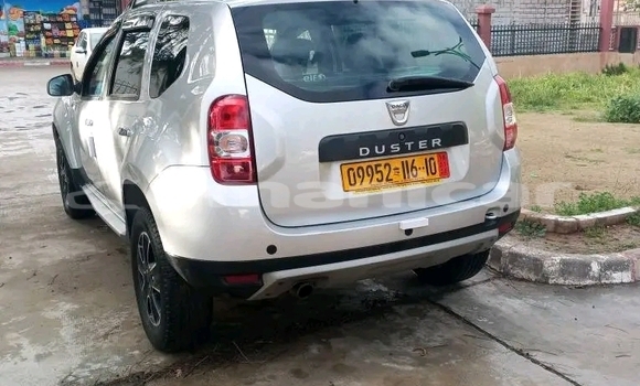 Buy Used Dacia Duster White Car in Azaiba in Masqat Buy Used Dacia Duster White Car in Azaiba in Masqat