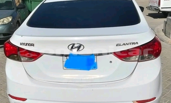 Buy Used Hyundai Elantra White Car in Azaiba in Masqat Buy Used Hyundai Elantra White Car in Azaiba in Masqat