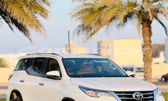 Buy Used Toyota Fortuner White Car in Bahla' in ad-Dakhiliyah Buy Used Toyota Fortuner White Car in Bahla' in ad-Dakhiliyah