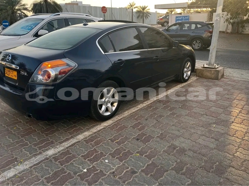 Big with watermark nissan altima ad dakhiliyah bahla 7872