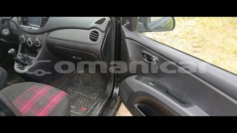 Big with watermark hyundai i10 masqat azaiba 7873