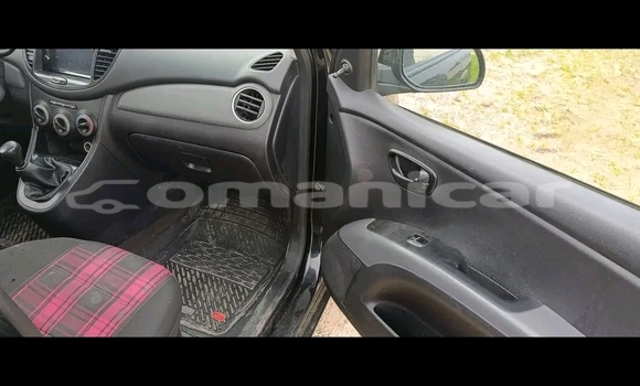 Buy Used Hyundai i10 Black Car in Azaiba in Masqat Buy Used Hyundai i10 Black Car in Azaiba in Masqat